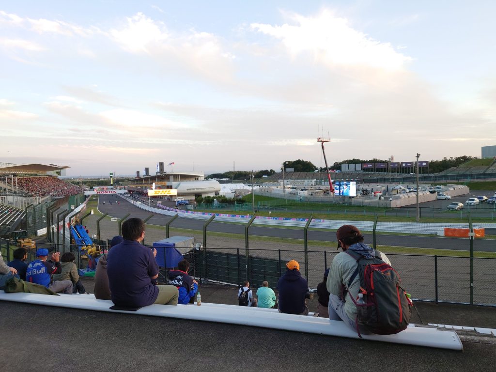 鈴鹿サーキット最終コーナー