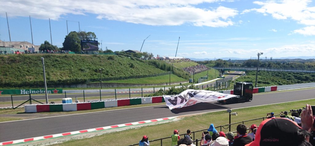 鈴鹿サーキットヘアピンエリアI席からの眺望