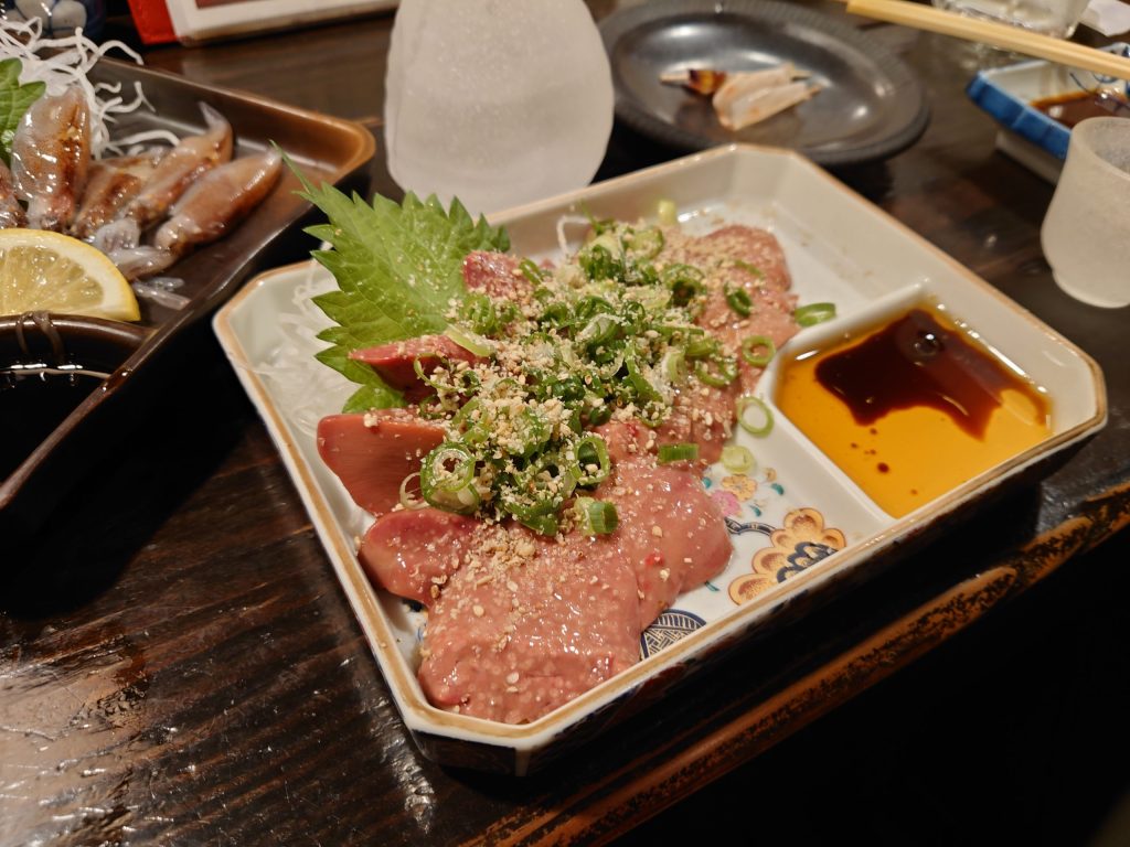 淡州 馬レバ刺し