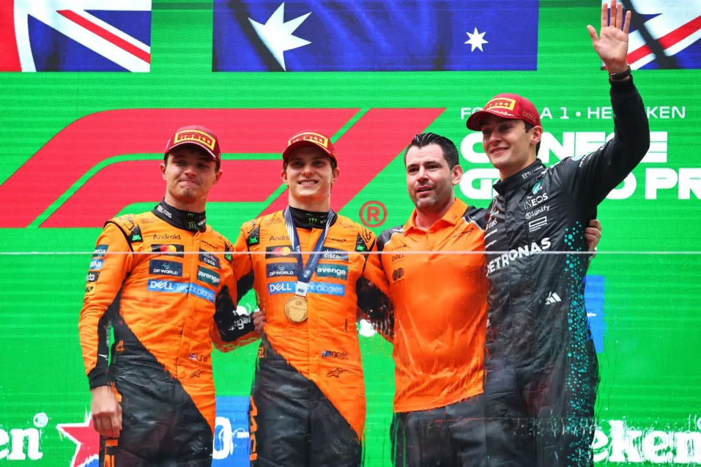 2025年F1第2戦中国GP　優勝のオスカー・ピアストリ、2位のランド・ノリス（マクラーレン）、3位ジョージ・ラッセル（メルセデス）