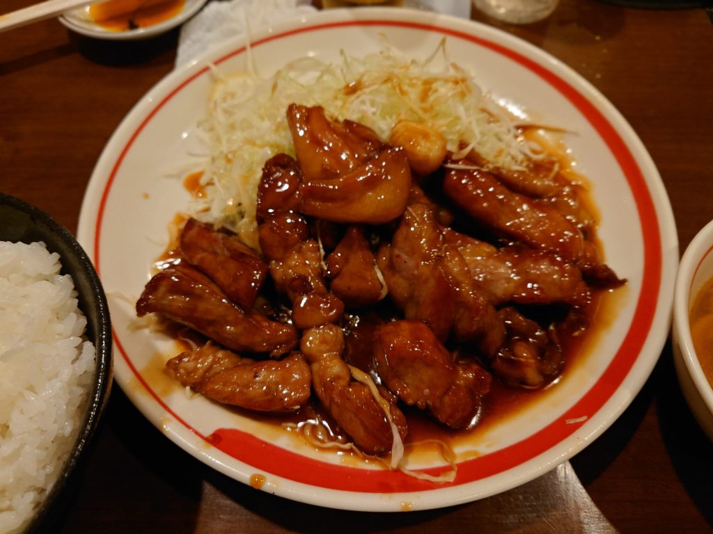 四日市名物のとんてき。いろいろなお店があるので、好みの店を見つけるのもありです。