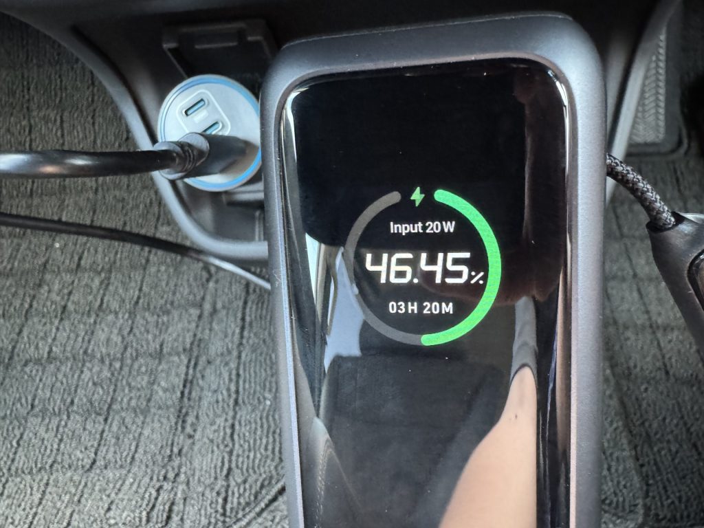 USB-Aでの充電出力。ほぼ公称値の20Wが出ている。