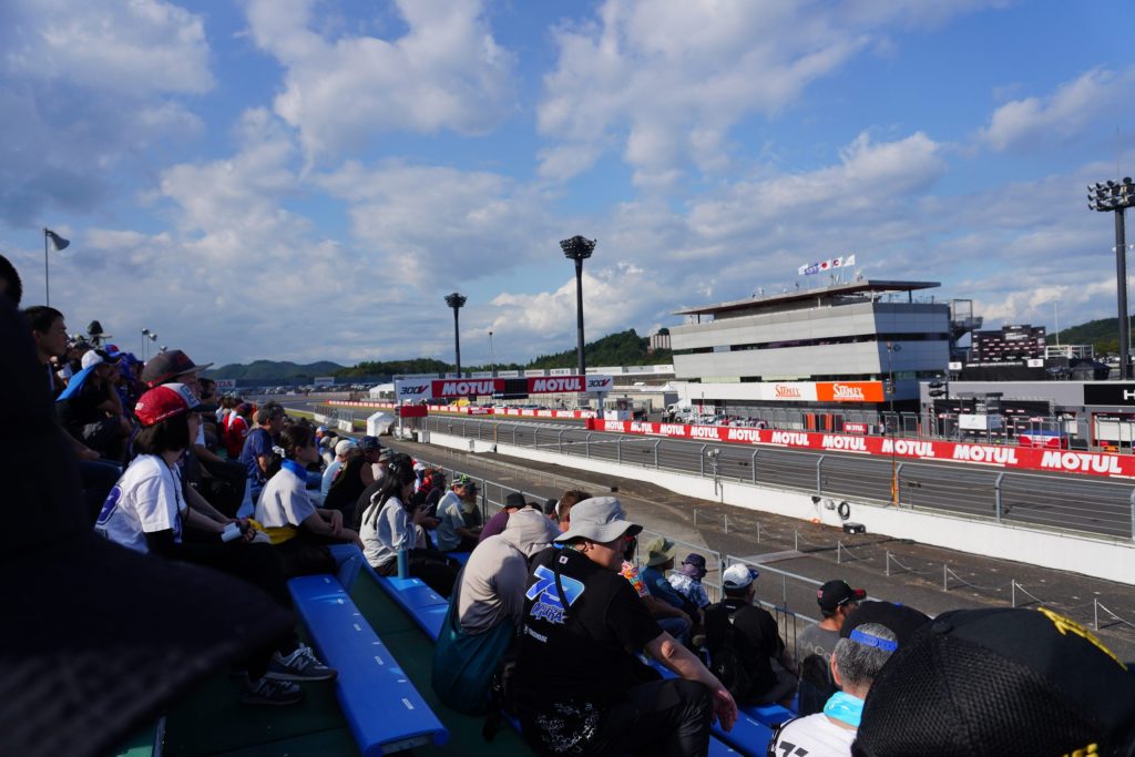 2025年MotoGP第17戦日本GPビクトリースタンド。