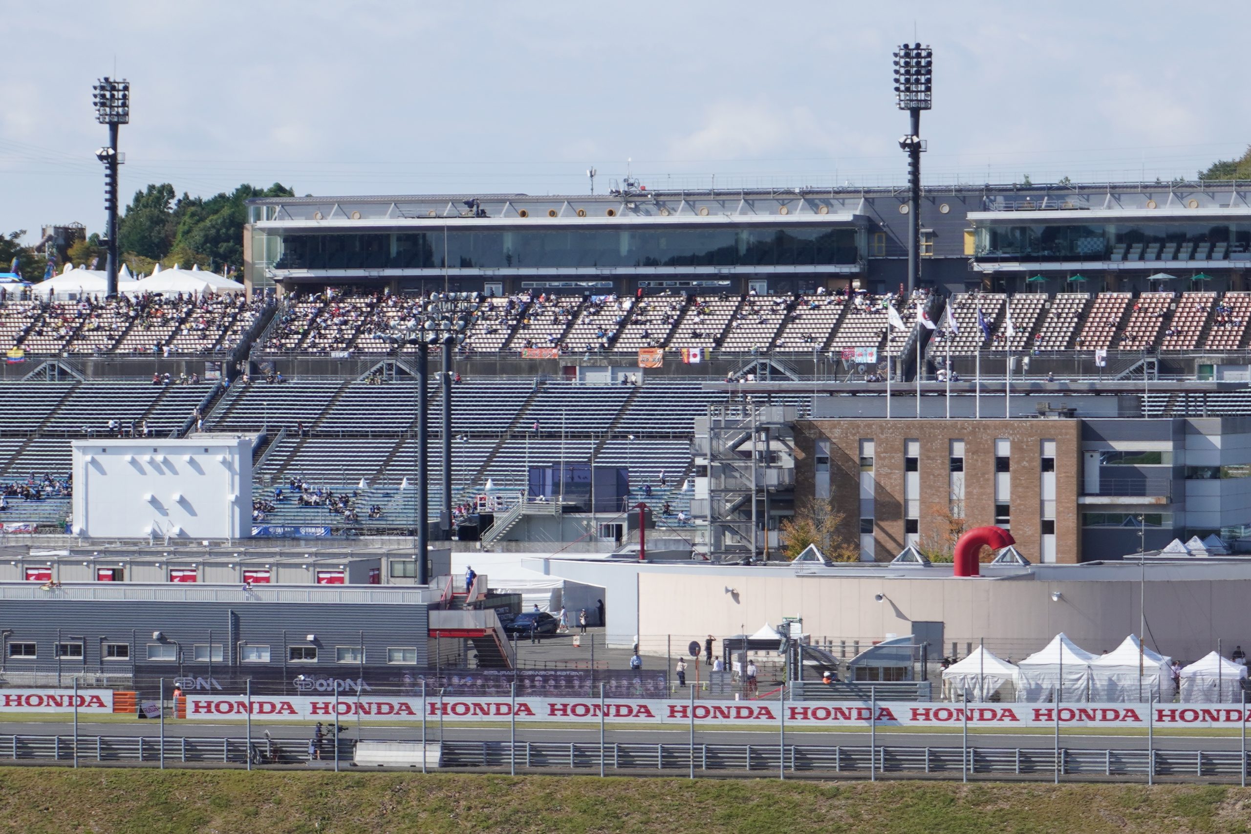 モビリティリゾートもてぎスタンド席