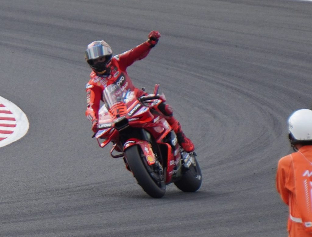 7年ぶり7度目のチャンピオンを獲得したM.マルケスのウイニングラン