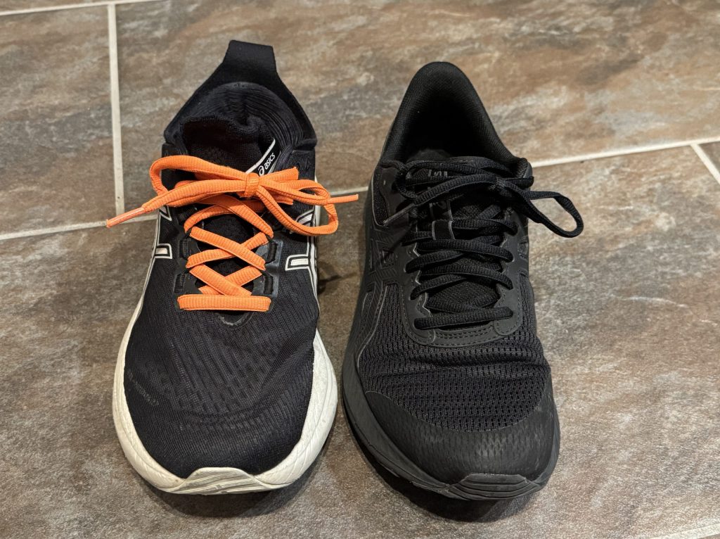 左：NIMBUS27、右：JOLT5