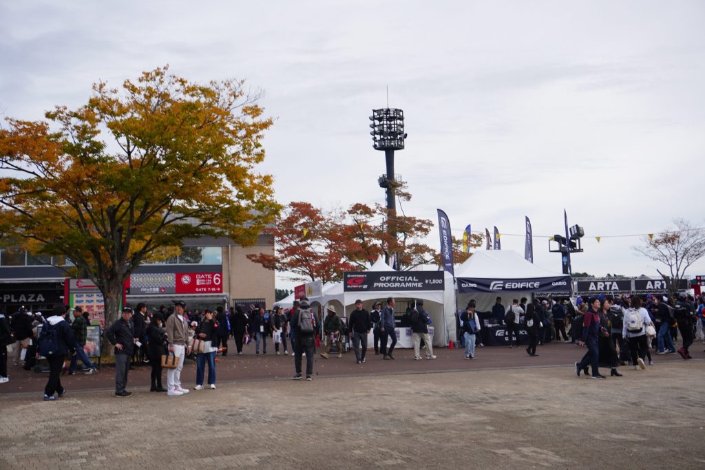 日曜朝10:00時点でのメイン広場
