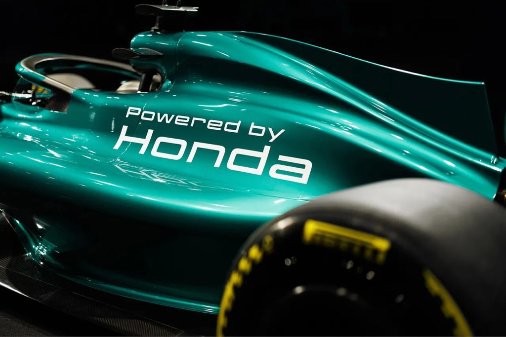 『2026 Honda × Aston Martin Aramco Formula One Teamニューパートナーシップ始動発表会』で公開された、新しいHマークを施した2026年のF1マシン