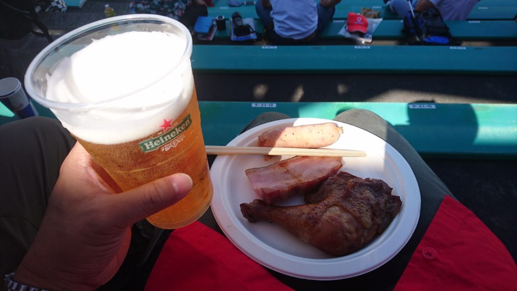 八ヶ岳スモーク全部盛りとハイネケン