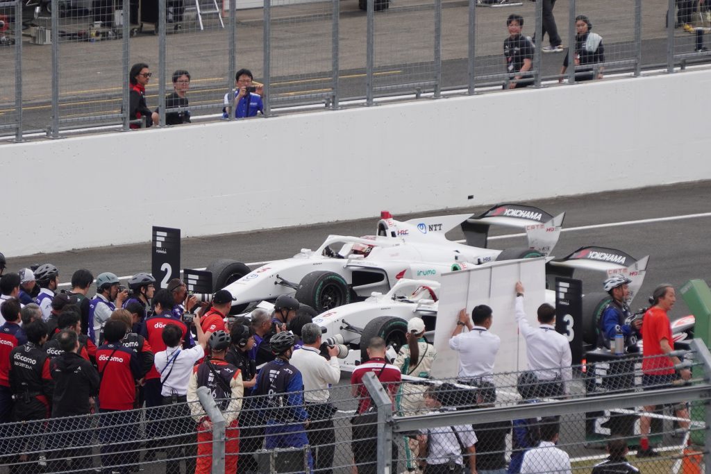 2025年もてぎROUNDでワンツー達成のdocomoダンデライオンRacing