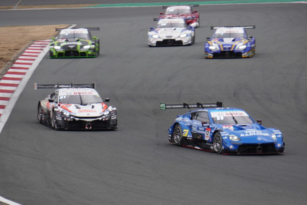 2026年公式テスト富士、午後のセッション2開始時のスタート練習風景