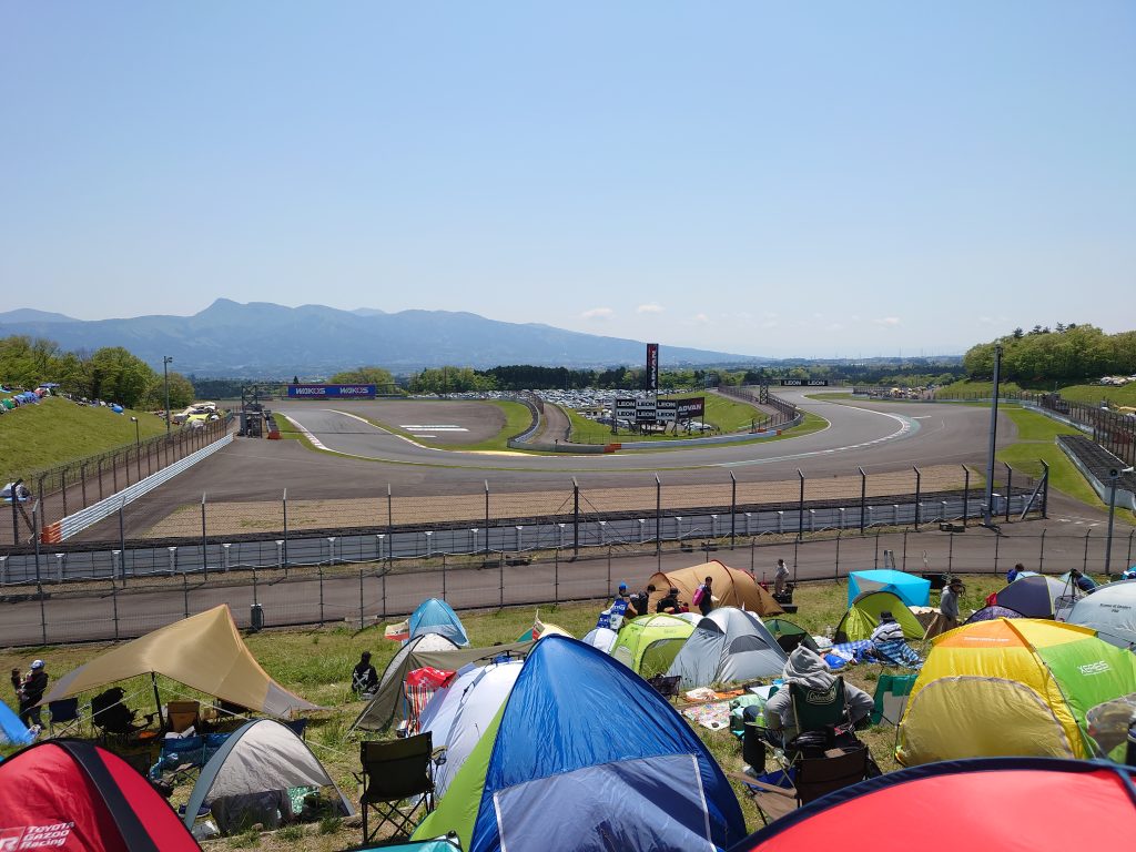 アドバンコーナー正面側