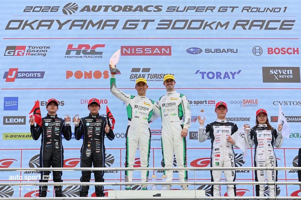 GT300クラスの表彰式